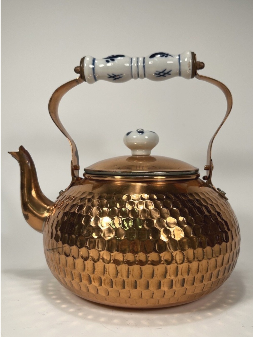 VTG Benjamin & Medwin Inc Hand Made Copper Kettle Blue &White Porcelain Accents